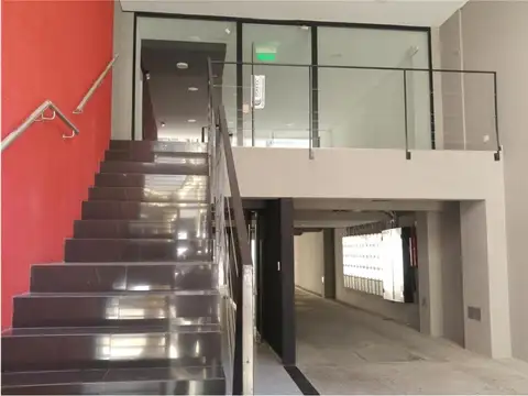 Laprida 36 , Piso 1