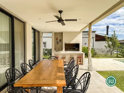 Casa en venta de espectaculares terminaciones El Canton Escobar