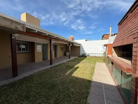 Casa en Alquiler en Poeta Lugones, $ 1.350.000