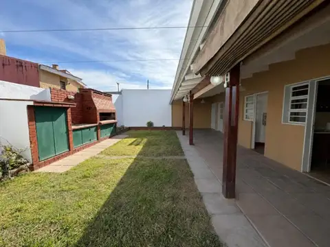 Casa en Alquiler de 3 dormitorios