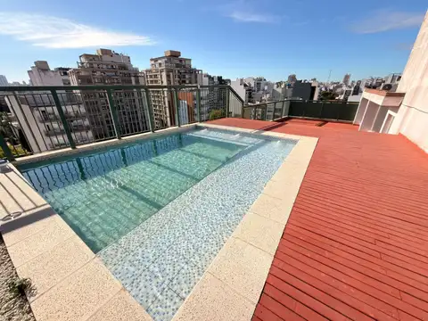 Granaderos 700, Piso 1