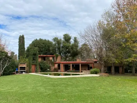 24 entre 403 y 405 -Casa en venta- Villa Elisa