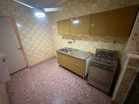 Depto Tipo Casa en Venta 60 años