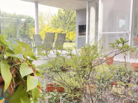 Casa 7 ambientes con 4 baños