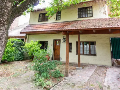Casa en Venta en Adrogue Chico, USD 139.000