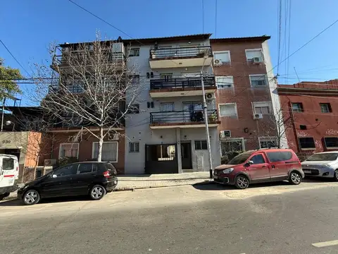 Zeballos 900, Piso 2