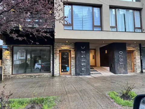 VENTA LOCAL COMERCIAL SAN MARTIN DE LOS ANDES  – EXCELENTE UBICACIÓN – PLENO CEN