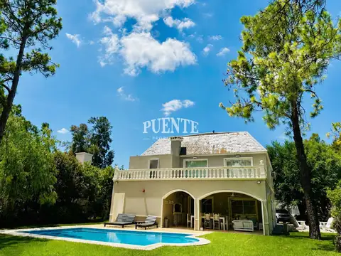 Casa en Alquiler de 3 dormitorios