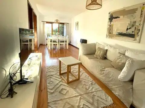 Casa en Venta con 8 cocheras