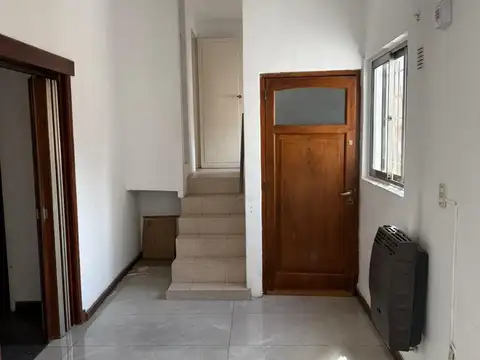 Depto Tipo Casa en Alquiler con 1 cocheras