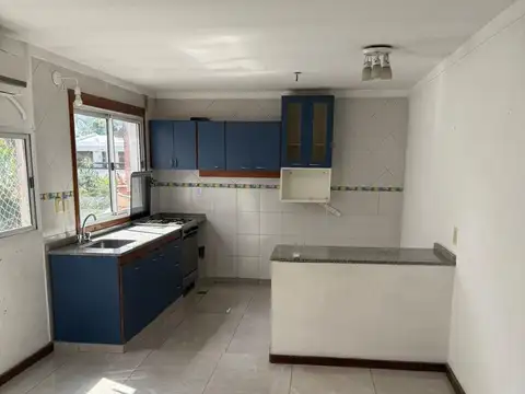 Depto Tipo Casa 3 ambientes con 1 baño