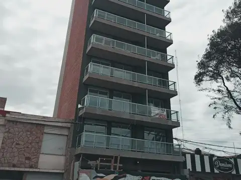 Av. Francia 1621 , Piso 11