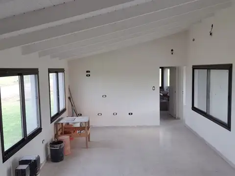 Casa 4 ambientes con 1 baño