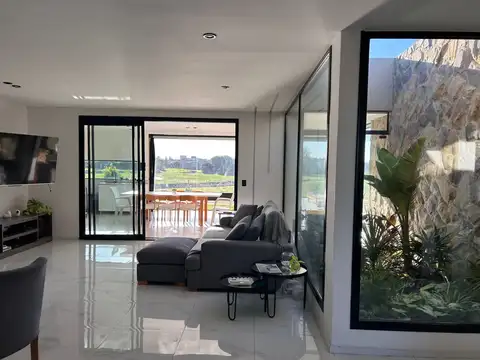 HERMOSA CASA EN CLUB DE CAMPO HORIZONTES AL SUR CORREDOR VERDE CANNING - SAN VICENTE