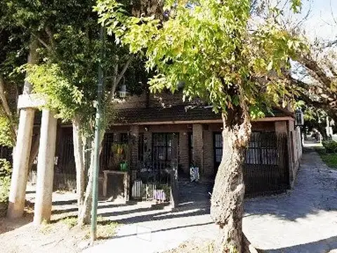 EXCELENTE LOCAL EN ALQUILER EN HERMOSA GALERIA ABIERTA