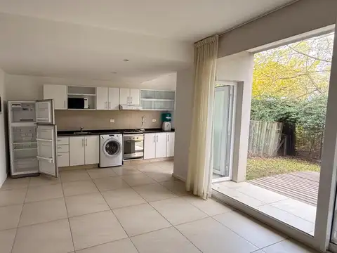 Departamento en Alquiler en Villa Los Remeros, USD 700