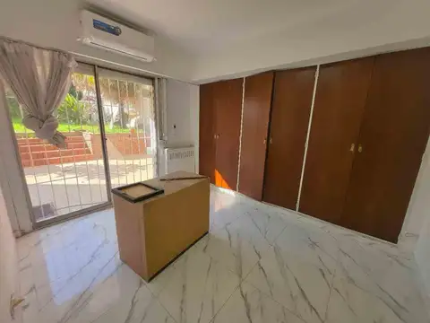 Departamento 6 ambientes con 2 baños