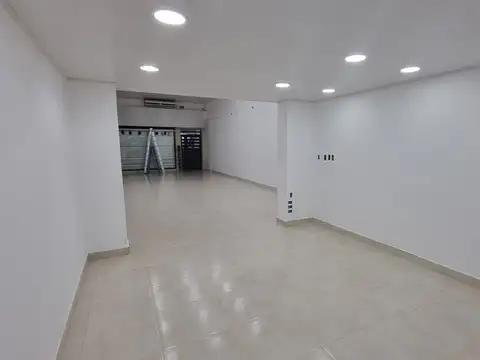 Local en Alquiler Via Pública