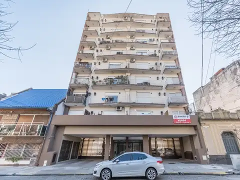 Rafaela 3700, Piso 1