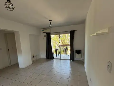 Tiburcio Benegas  al 2300