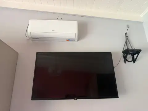 Casa con pileta en lote propio