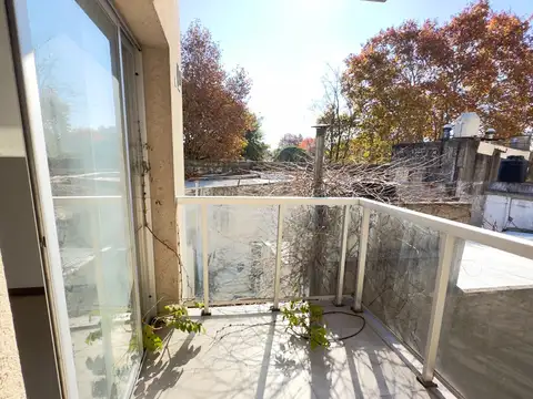 Departamento en Alquiler en Adrogue, $ 800.000