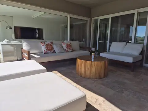 Casa en Alquiler Temporal de 4 dormitorios