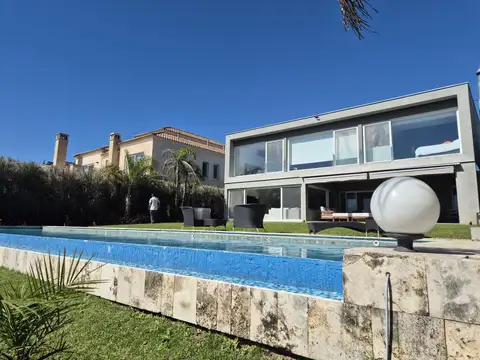 Casa en Alquiler Temporal de 4 dormitorios