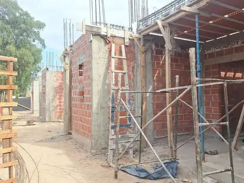 Venta de casas dúplex en pozo, Barrio Jardin