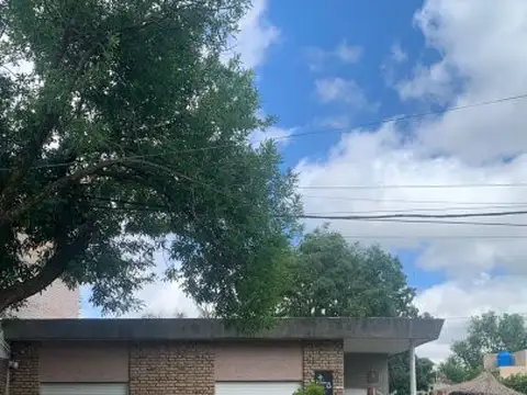 CASA EN ALQUILER - ROLDAN