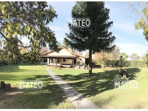 Casa 4 ambientes con 2 baños