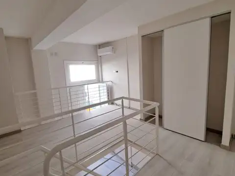 Avenida Hipólito Yrigoyen 2400