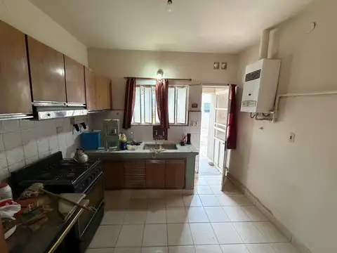 Casa 2 ambientes con 1 baño