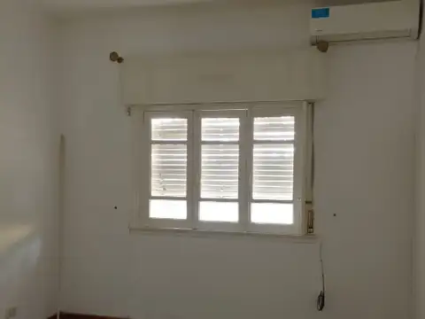 HERMOSO CHALET DE 3 AMBIENTES EN VENTA