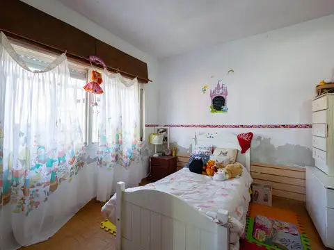 Casa 7 ambientes con 3 baños
