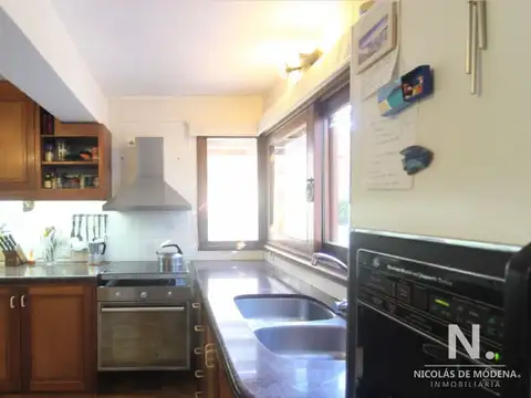 Casa 5 ambientes con 3 baños