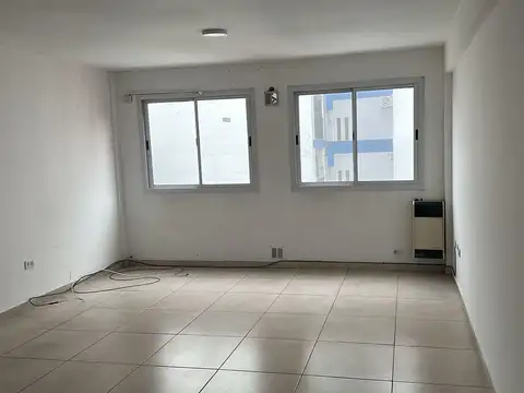 Oficina en Alquiler en Lanus Oeste, $ 550.000