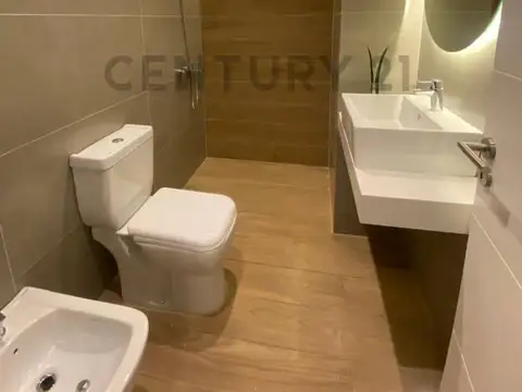 Esquiu 300, Piso 0
