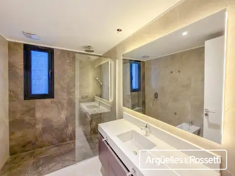 Departamento en Venta con 2 cocheras