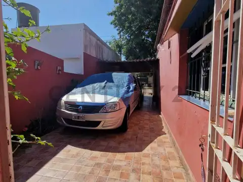 Casa 4 ambientes con 1 baño