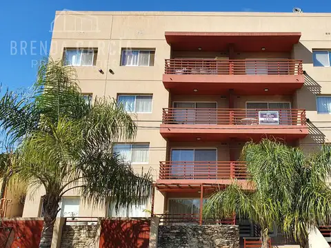 Departamento De 3 Ambientes Zona Parque Quiros - Colon