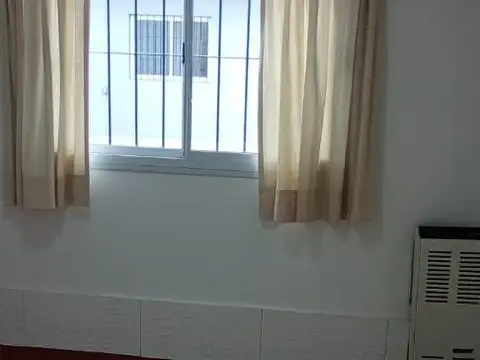 Depto Tipo Casa en Alquiler de 2 ambientes