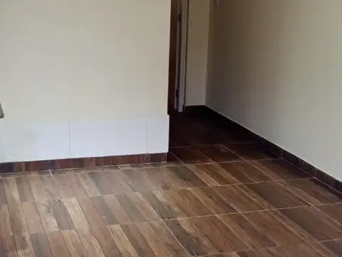 Depto Tipo Casa 2 ambientes con 1 baño