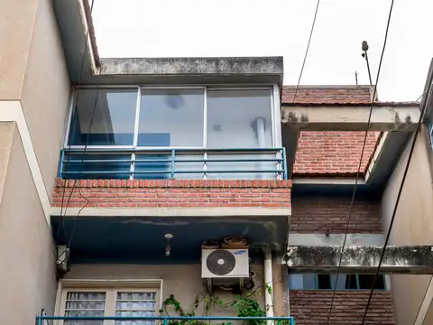 Zona Sur. B° Limache. Block 100