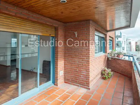 Departamento en Alquiler. Tres ambientes. Balcón. Villa del Parque