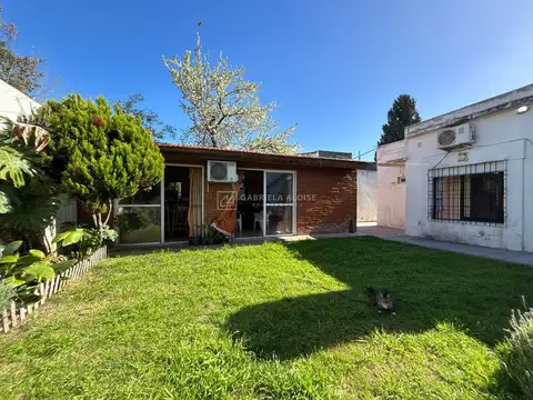 Venta de Casa 3 Ambientes con quincho y jardín al fondo, Martín Coronado