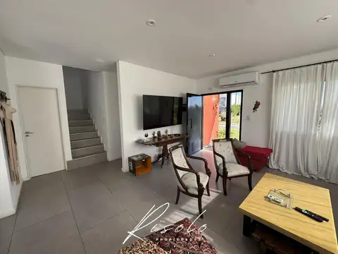 Casa en Alquiler Temporal con 1 cochera