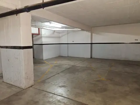 AMPLIAS Y COMODAS COCHERAS EN VENTA EN SAN TELMO