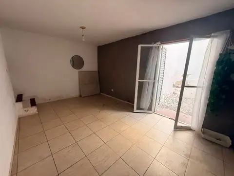 VENTA DUPLEX 2 DORM. EN ALTO ALBERDI CON PATIO