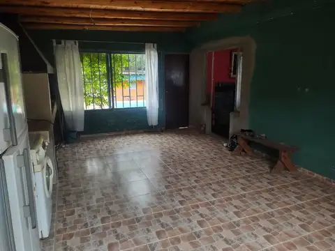 HERMOSA CASA EN TANTI CON PILETA MAS 2 DEPTOS